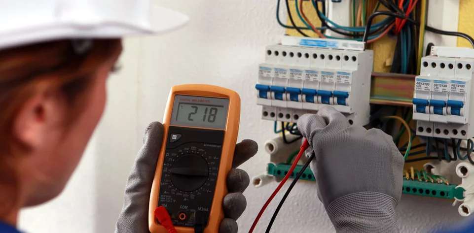Обслуживание электрохозяйства, электрики